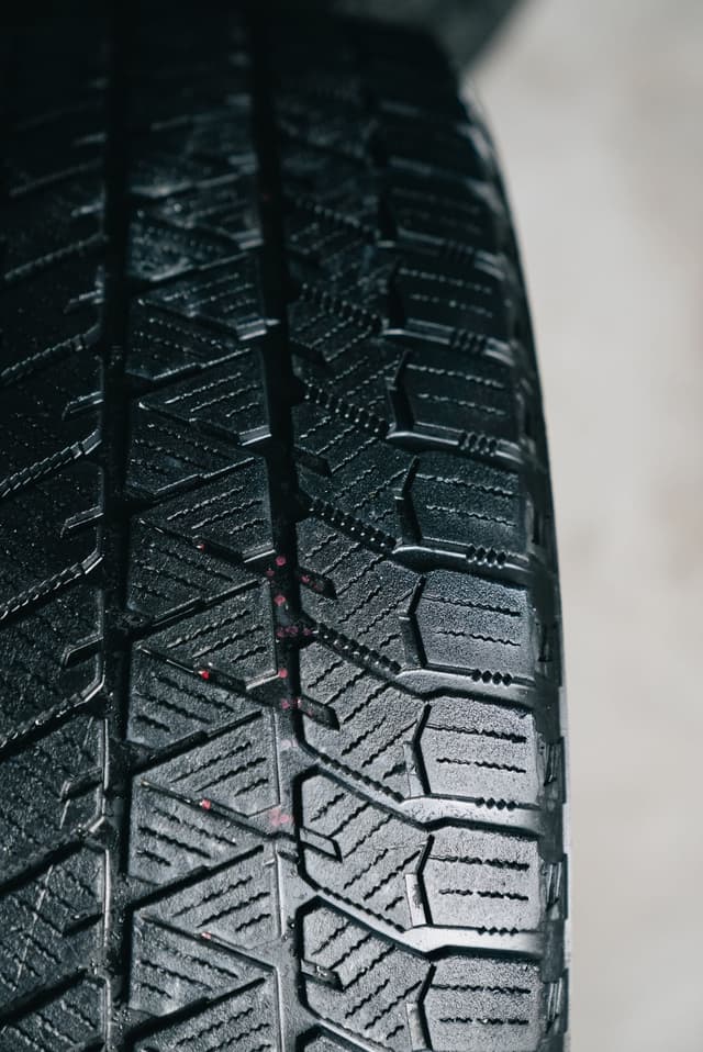 Healthy tyre tread that can be safely repaired